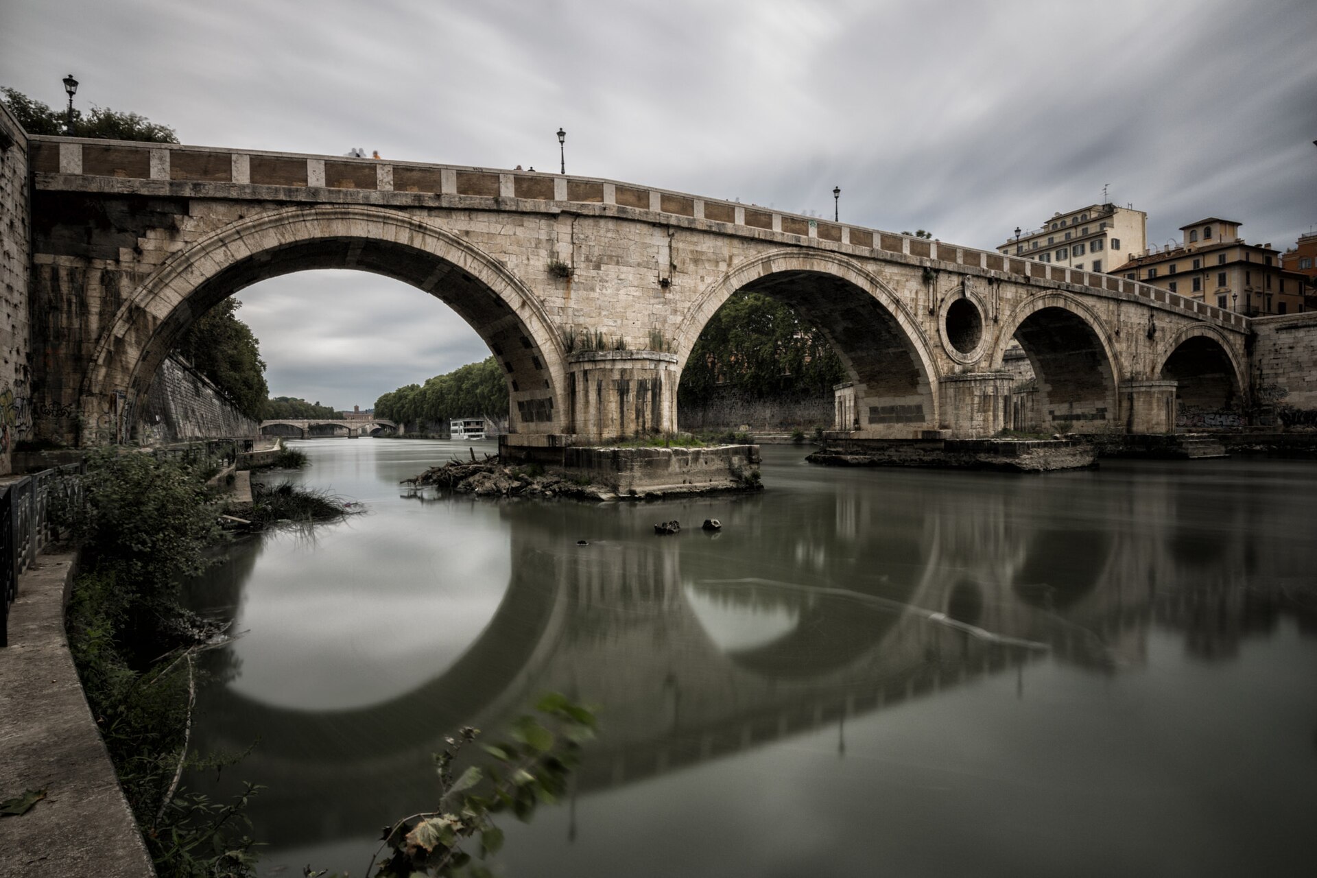 Reflections Under Ponte Sisto (176955597)