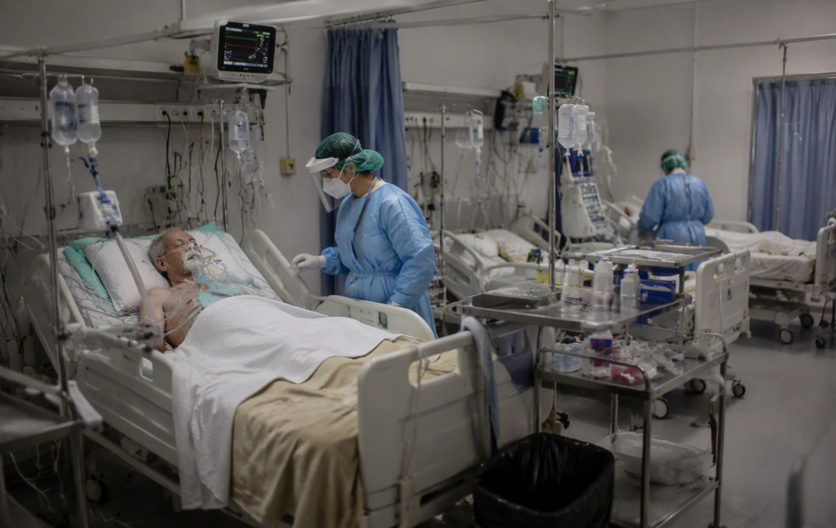 Italian hospital intensive care unit beds