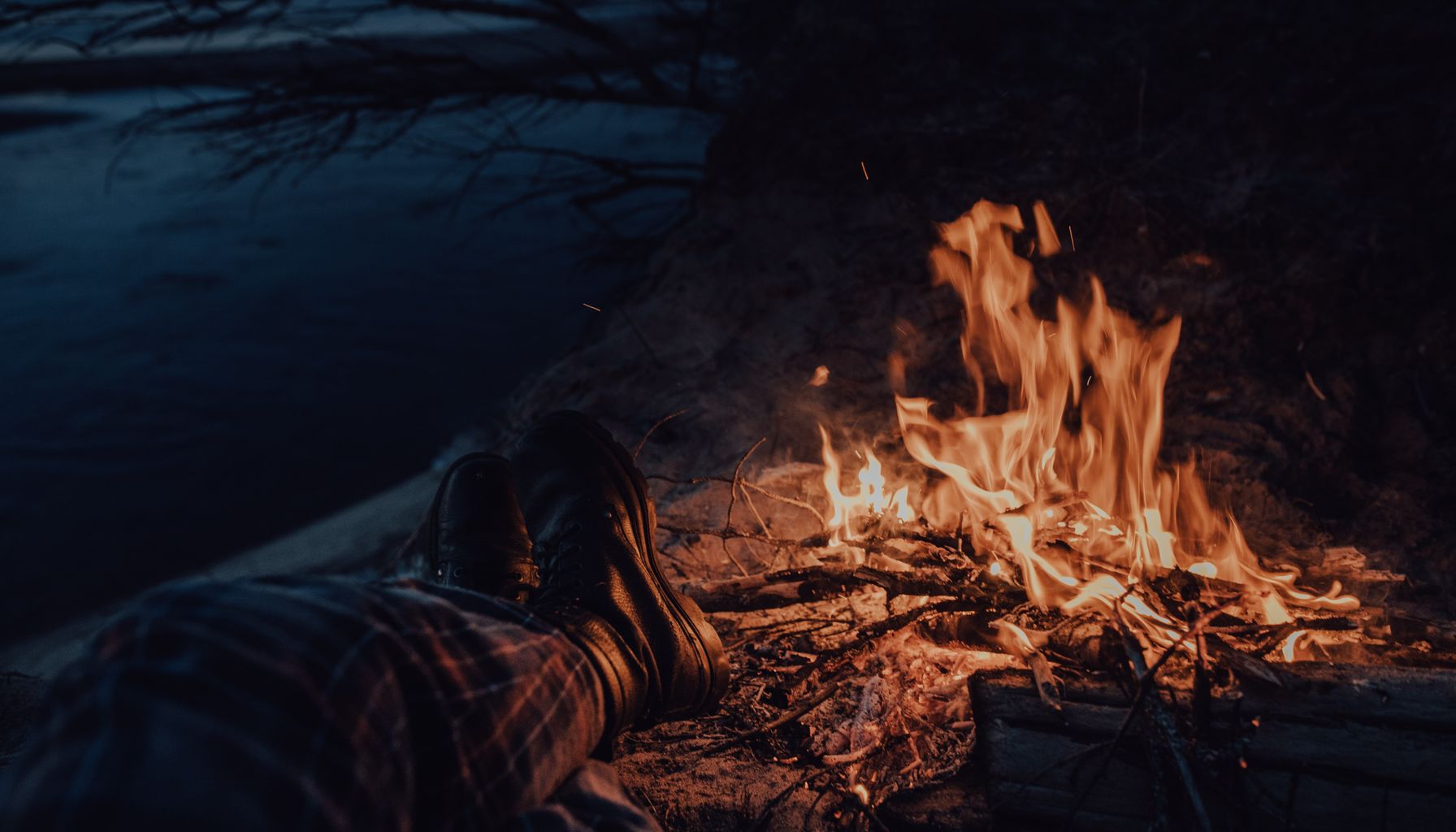 Grande incêndio atinge camping em Peschiera del Garda — Foto: Diana Smykova (Pexels)