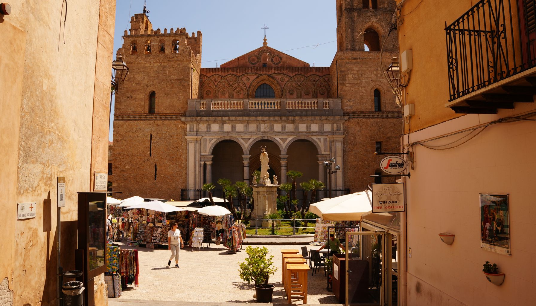 Monreale Named Italian Capital of the Book 2027; €500k — Foto: Dmitry Romanoff (Pexels)