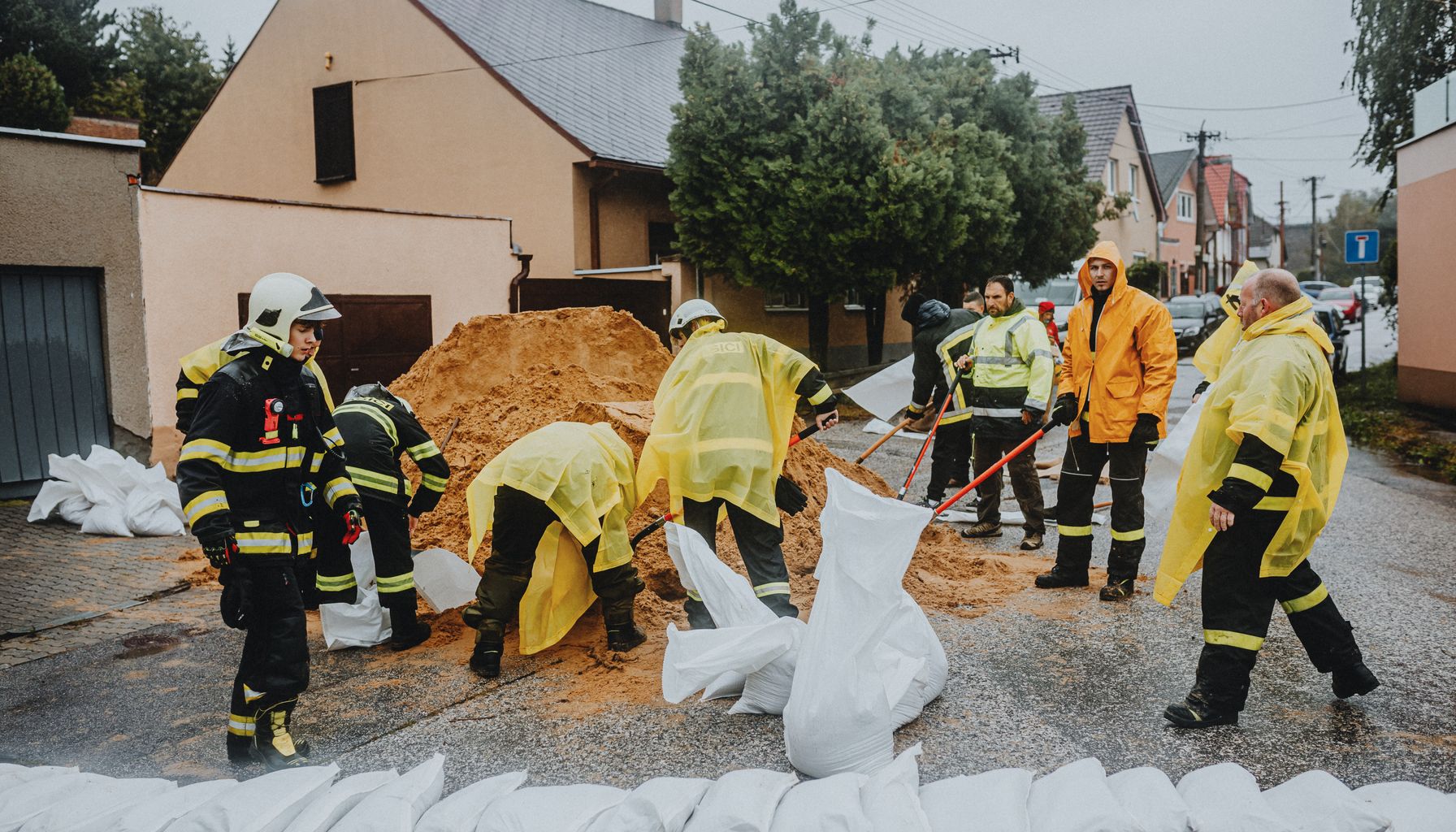 EU Parliament approves €74.9 million for Italy after Cyclone Harry — Foto: Helena Jankovičová Kováčová (Pexels)