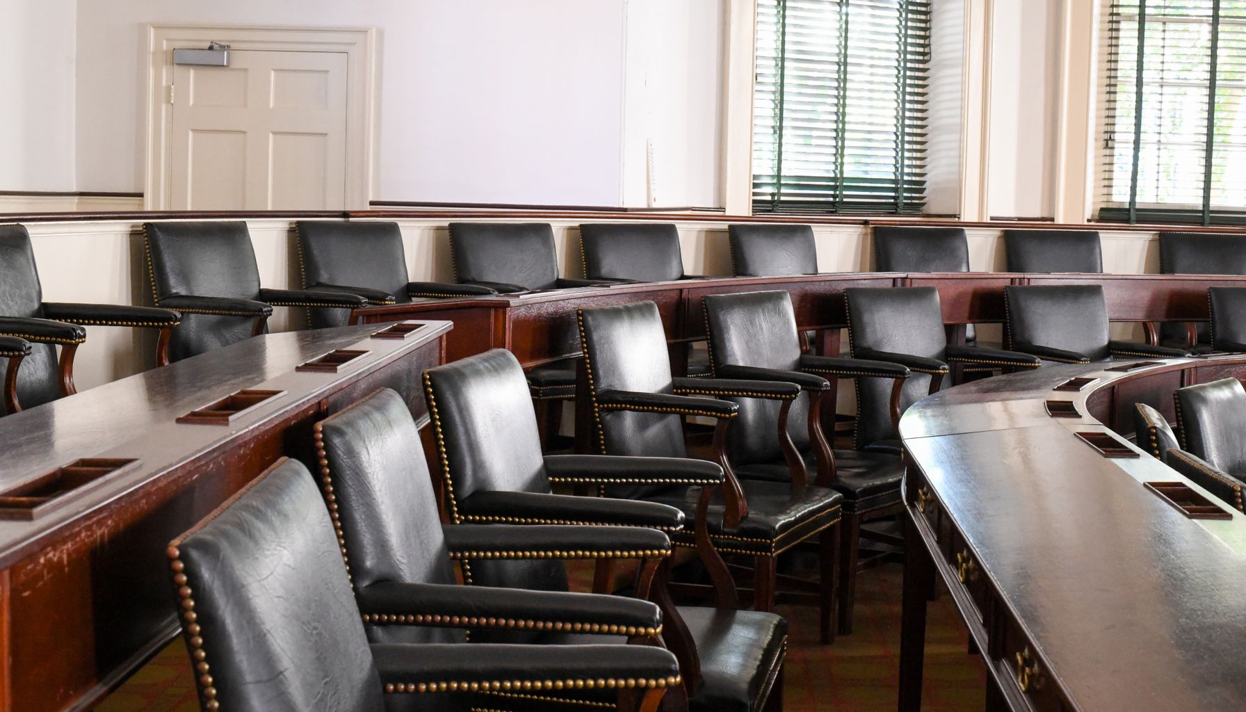 Porta critica reforma eleitoral: golpe aos ítalo-descendentes — Foto: A G (Pexels)