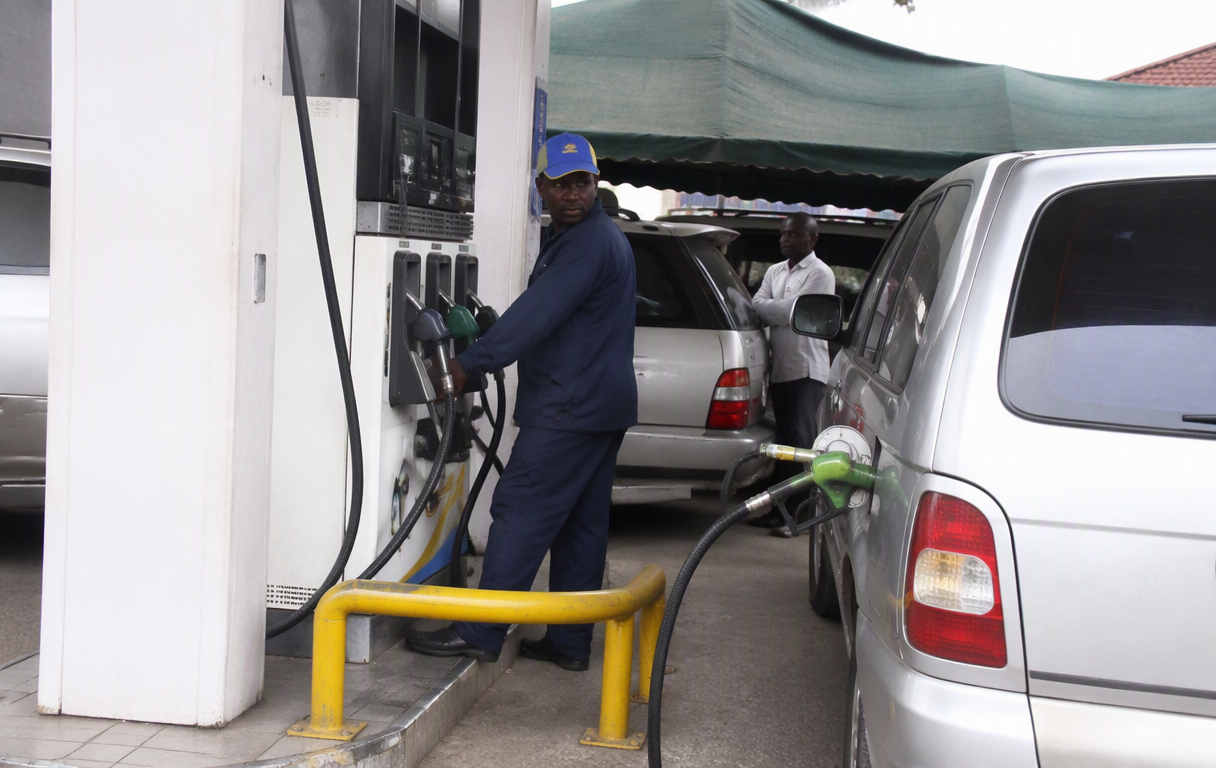 Q8 aplica tope de precios a los combustibles en Italia por 30 días — Foto: Ilustração
